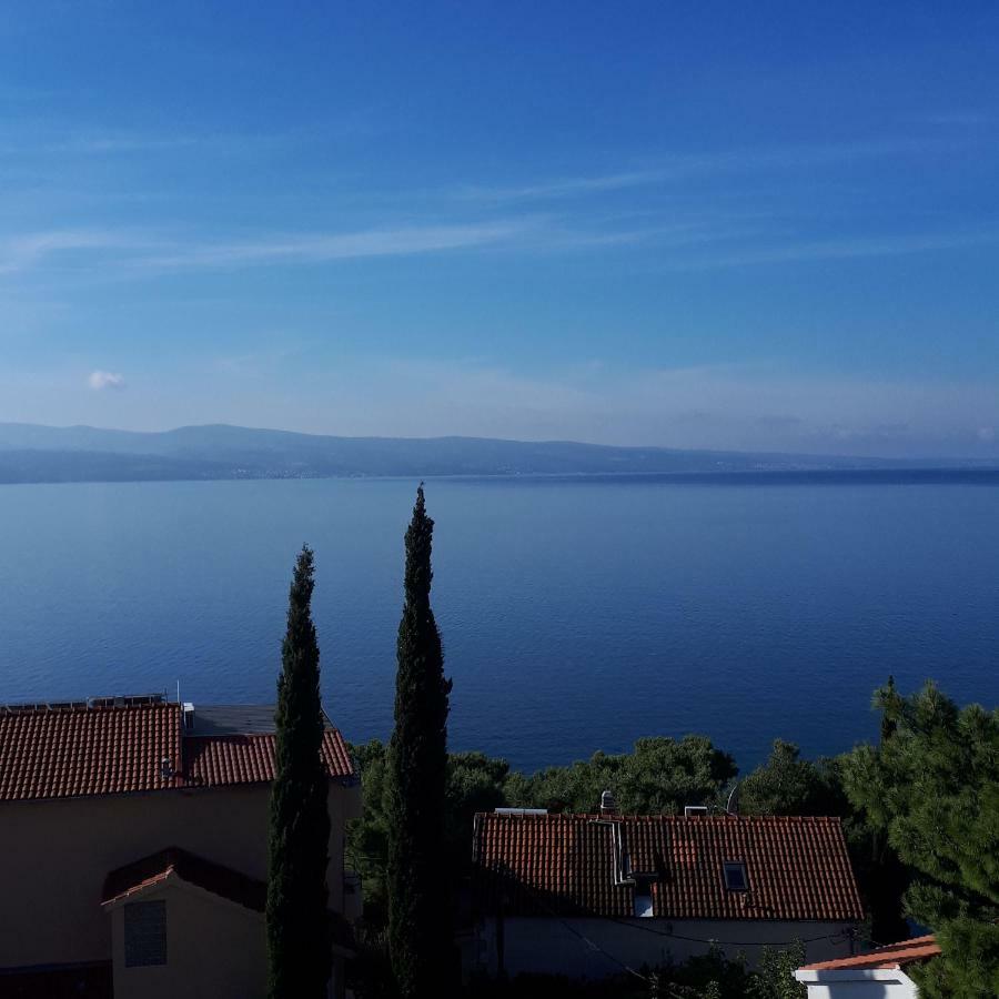 Apartment Bozan Omiš Eksteriør bilde